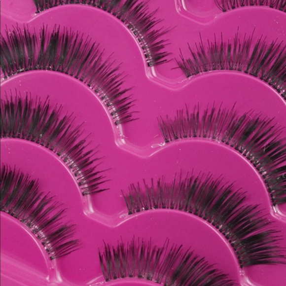 Lashes - Picture 2 of 2